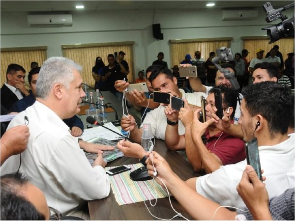 Intendente de PJC pide a concejales rever decisión de intervención a la Comuna