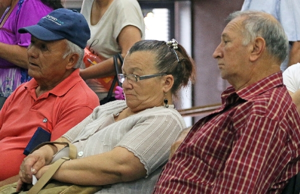 Adultos mayores cobran pensiones desde este viernes