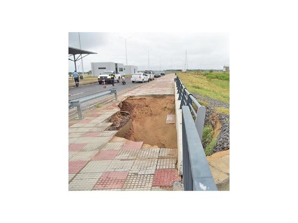 En menos de dos años, cae parte de la Costanera Norte