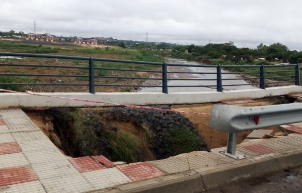 Carril de salida de la Costanera Norte seguirá bloqueado