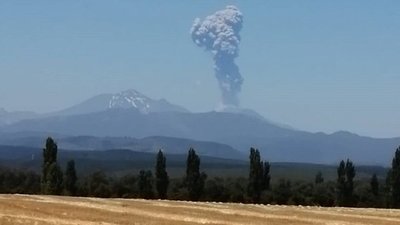 Alerta naranja en Chile por la explosión en el complejo volcánico de Chillán - ADN Paraguayo