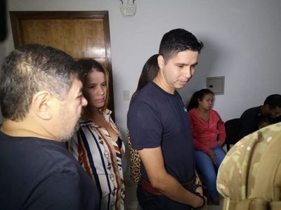 Precandidato afirma que estaba investigando hechos de corrupción