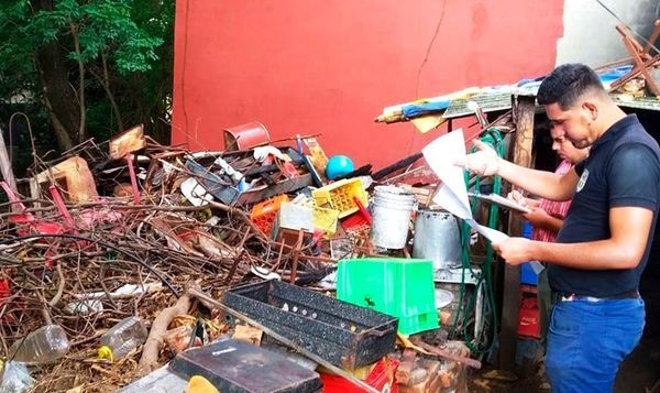 Céntrico copetín intervenido por acumular basuras en su patio •