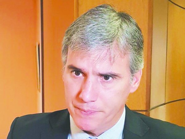 Piden tarjeta roja para Javier Díaz de Vivar