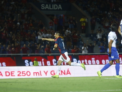Cerro Porteño se repone en el torneo con una goleada a Sol
