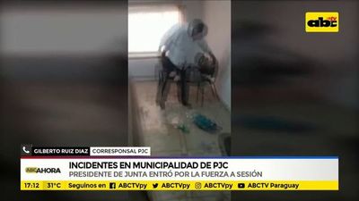 Incidentes en PJC: presidente de Junta entró por la fuerza a sesión - ABC Noticias - ABC Color