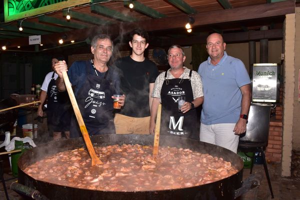 El último Jueves de Guiso en el Náutico