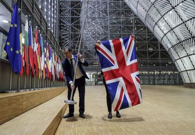 El Reino Unido hace historia al concretar controvertido Brexit