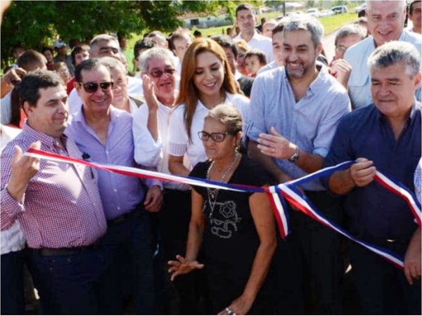 El imputado Cuevas alardea por obras y alaba gestión de Abdo
