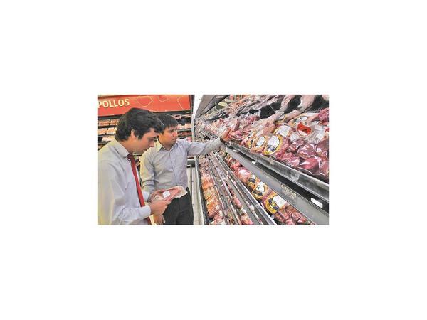 El precio de la carne tuvo una leve baja en el mercado local