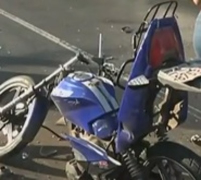 Motociclista muere tras ser embestido por camioneta en Ñemby - Paraguay.com