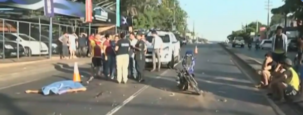 HOY / Fatal accidente en Ñemby: Conductor atropelló a motociclista y huyó