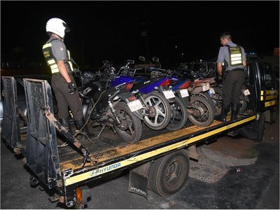 Caminera incauta motocicletas en control contra carreras clandestinas