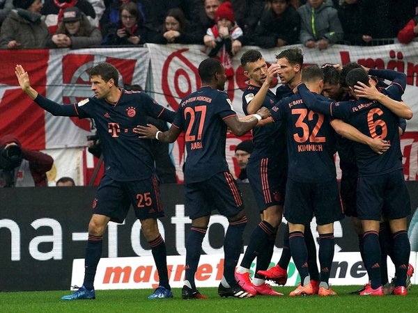 El Bayern gana y el Dortmund golea y ambos aprietan al Leipzig