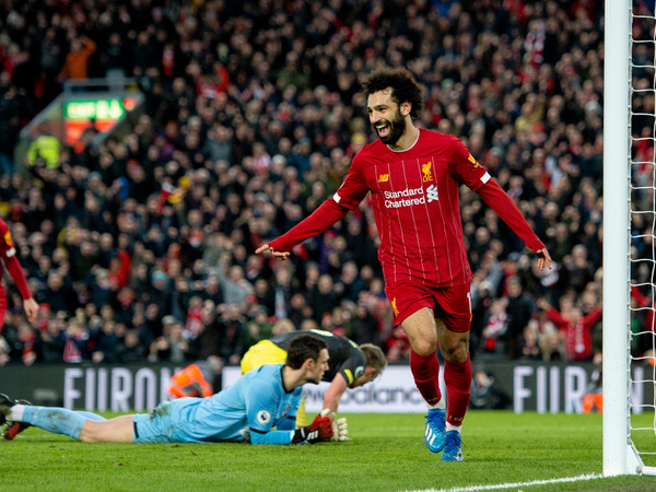Liverpool golea en Anfield y da otro paso hacia el título