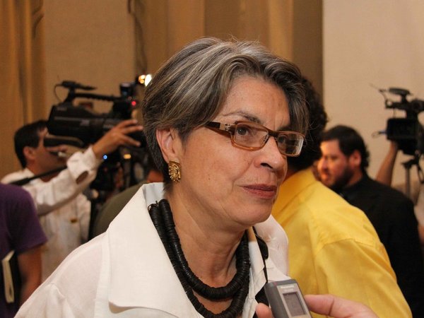 Corrupción y partidos bastardearon las instituciones en era democrática