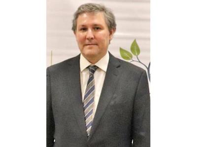 Filizzola: “También trabajo en educación”