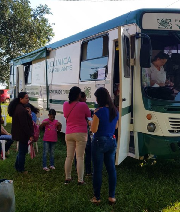 Brindan atenciones médicas gratuitas en Yatytay