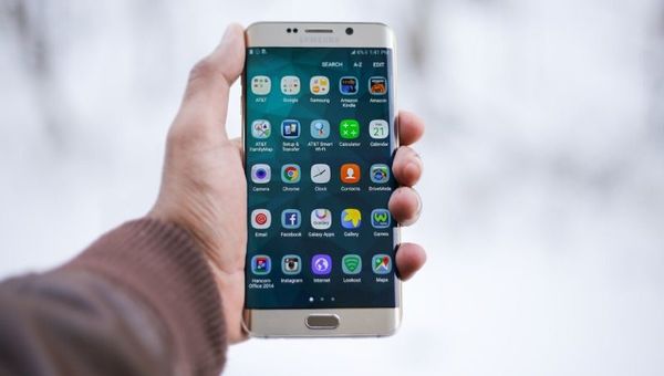 Samsung sigue liderando el mercado global de teléfonos inteligentes en 2019