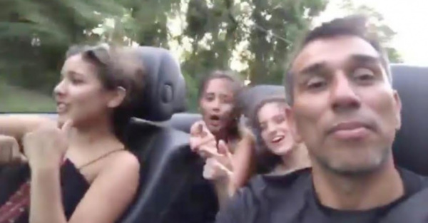 Descapotable, selfi, diversión y cañeada