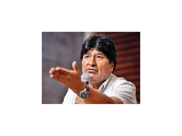 Evo Morales quiere ser senador y denuncia traba  para elecciones