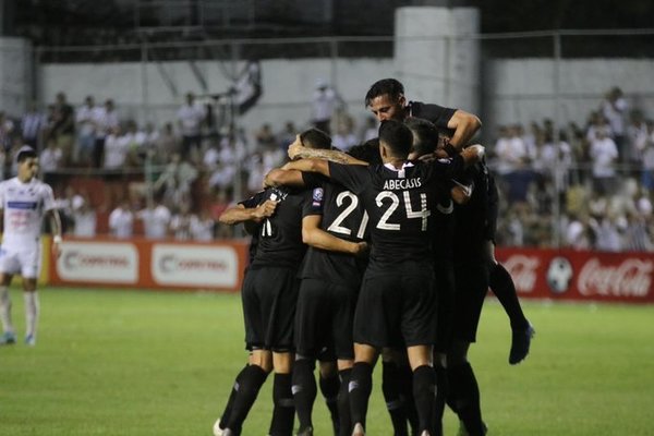 Libertad venció a Nacional y se ubicó en la cima de la tabla » Ñanduti