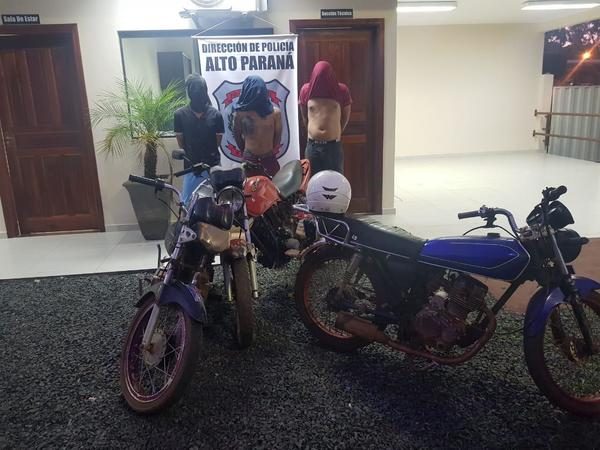 Desarticulan gavilla de motochorros