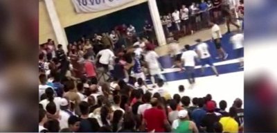 A las trompadas, así terminó un partido de fútbol en Concepción | Noticias Paraguay