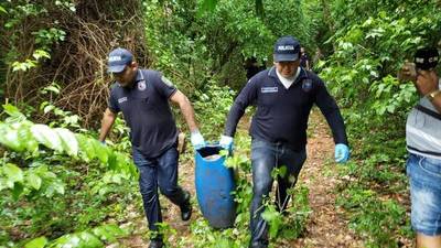Tambor desenterrado en zona de secuestro: madre de Edelio dice que no puede decir quien dio la información - ADN Paraguayo