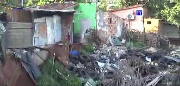 Vertedero clandestino, hotel de lujo para mosquitos | Noticias Paraguay