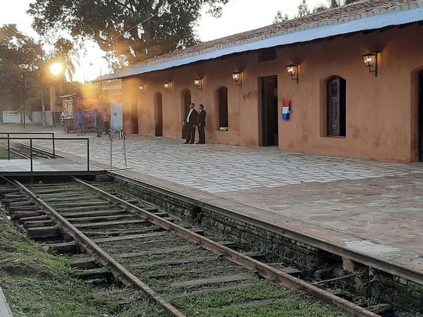 Inauguran mejoras en la estación ferroviaria de Luque y anuncian proyectos con capital privado - Nacionales - ABC Color