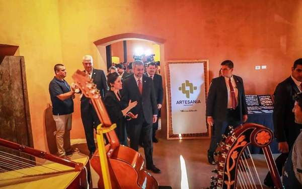 Recuperan un símbolo de Luque •