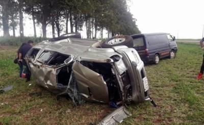 Confirman muerte de otros dos ocupantes de camioneta volcada