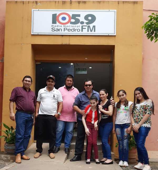 Una Joven con capacidades diferentes cumple su sueño de conocer Radio Nacional. - .::RADIO NACIONAL::.