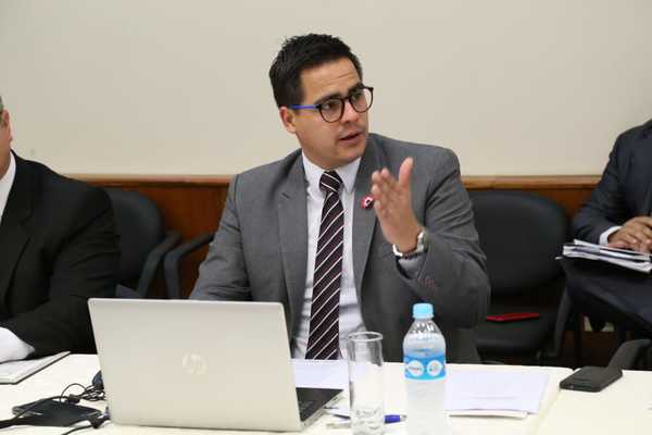 BECAL trabaja en el diseño de una propuesta de posgrado a nivel local - .::RADIO NACIONAL::.