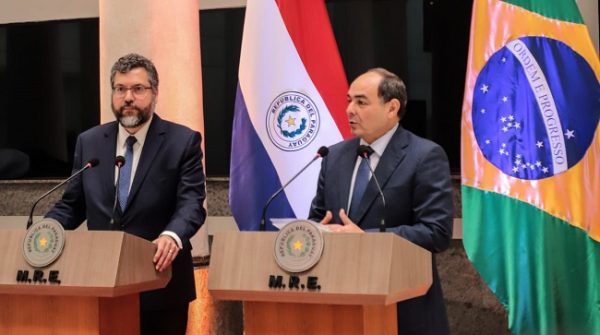 Paraguay y Brasil apuntan a impulsar el comercio y la conectividad