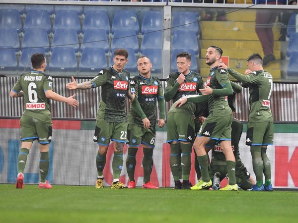 Napoli vence a Sampdoria y se acerca a puestos europeos
