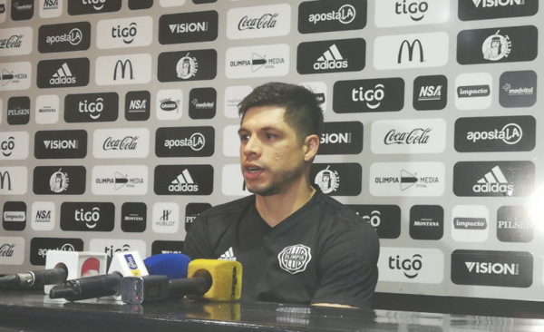 HOY / Olimpia pedirá a la APF revocar la tarjeta roja a Rodrigo Rojas