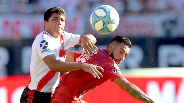 El paraguayo Robert Rojas enamora a River