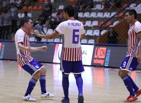 HOY / Paraguay vence a Ecuador y revive en la lucha