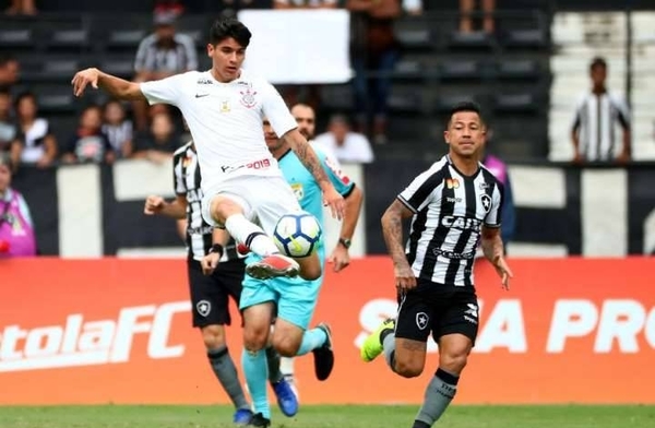 HOY / Corinthians deja fuera de la Libertadores al chileno Araos