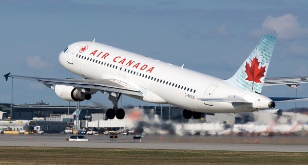 El avión AK837 aterrizó correctamente ayer