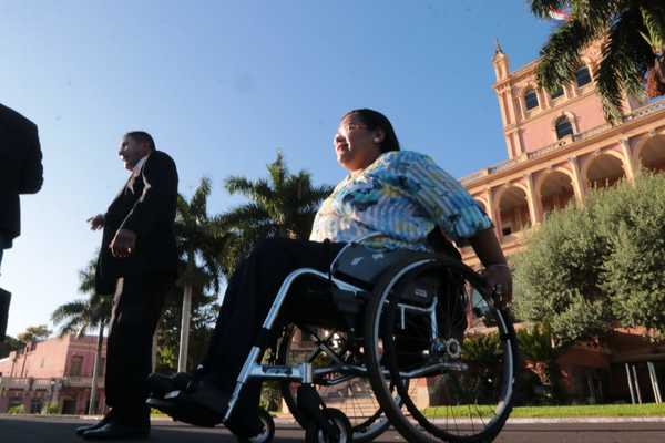 IPS incorpora a 80 funcionarios con discapacidad | .::Agencia IP::.