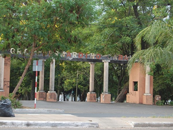 Investigan supuesto suicidio en conocido parque asunceno