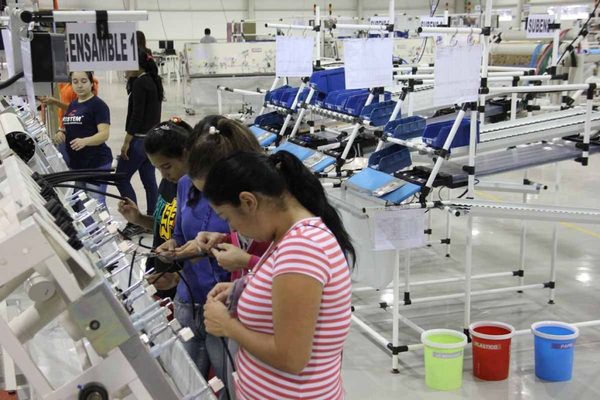 Expectantes ante firma de acuerdo con Brasil