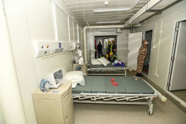 Hospital de Wuham, construido en tiempo récord, recibe a primeros pacientes