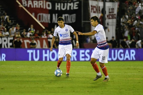 San Lorenzo de los 'Mellis' cae y pierde terreno en la Superliga