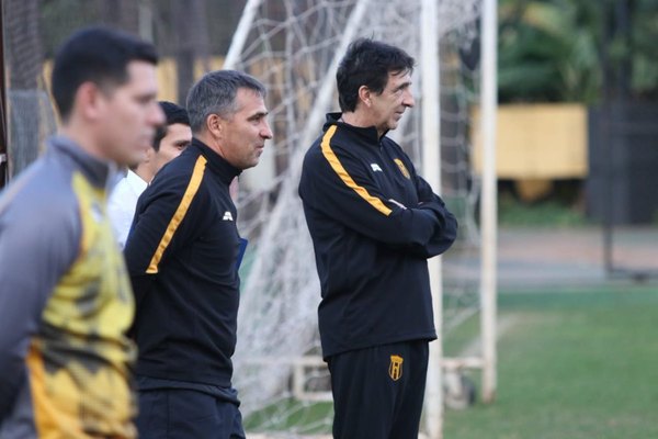 Los elegidos por Costas para el juego de ida contra Corinthians