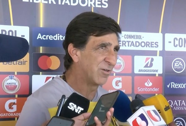 Gustavo Costas ve bien a su equipo ante Corinthians