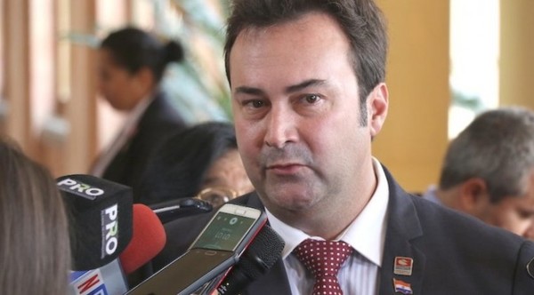 Presidente de IPS insiste en que trabajadores se jubilen a los 65 años